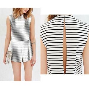 The Fifth Black and White Stripe Keyhole Romper Sz Large